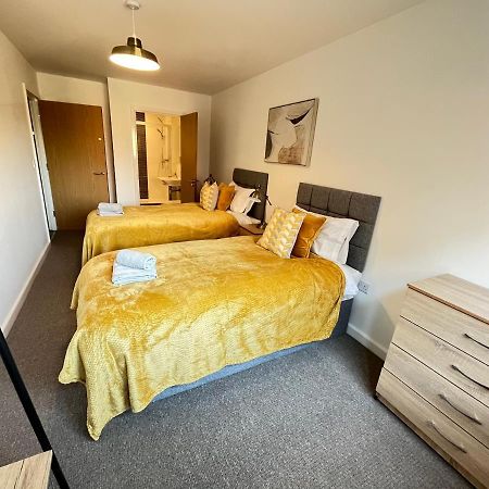 2 Bedroom, 2 Bathroom Modern Apartment Close To Ocean Village, Free Parking, Single Or Double Beds Southampton Extérieur photo