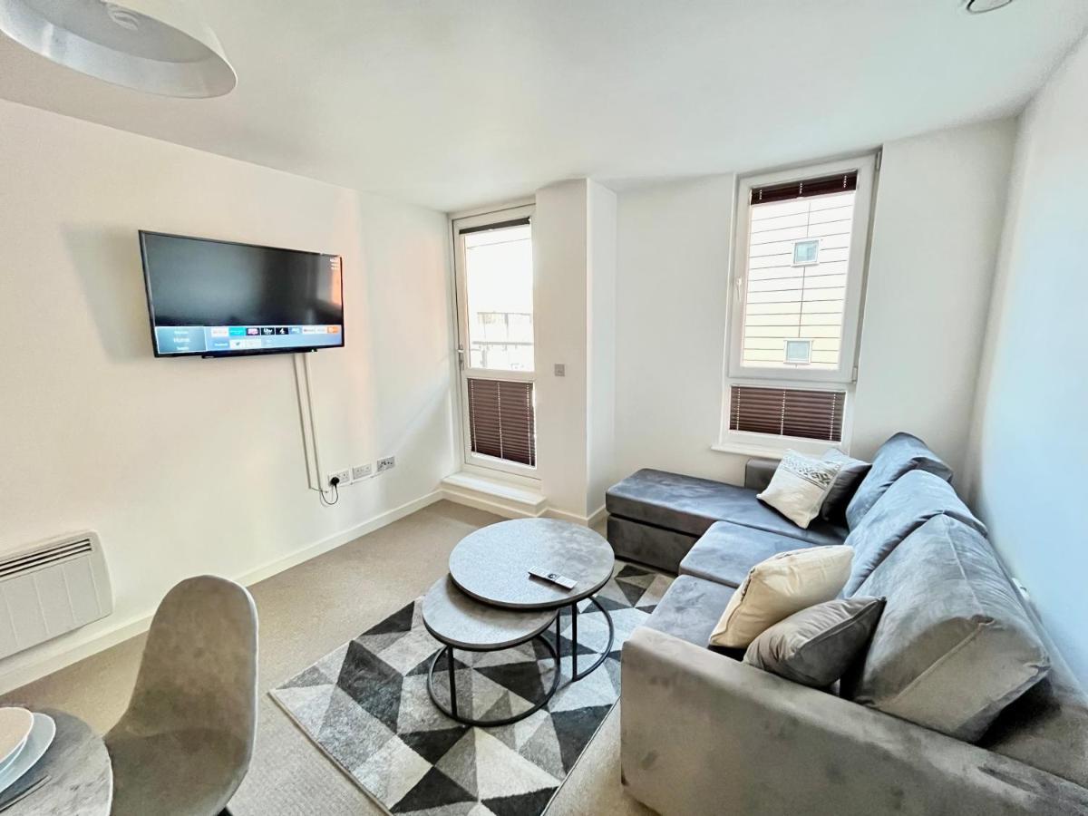 2 Bedroom, 2 Bathroom Modern Apartment Close To Ocean Village, Free Parking, Single Or Double Beds Southampton Extérieur photo